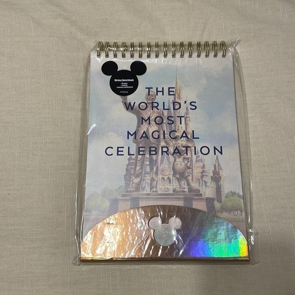 Brand New Walt Disney World  50th Mickey Sketchbook‎ - Picture 1 of 7